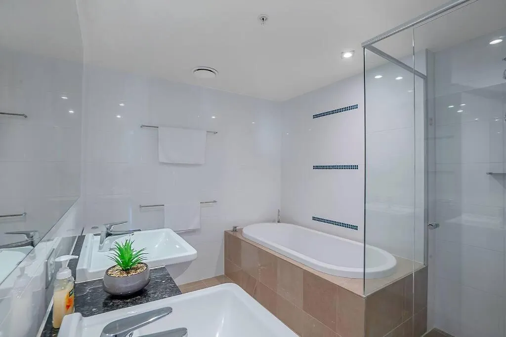 Stunning 2Br2B Spectacular Ocean Views Daire Gold Coast